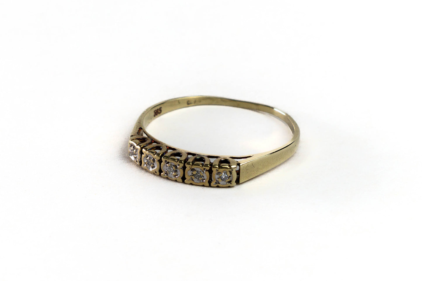 Gouden ring met diamanten