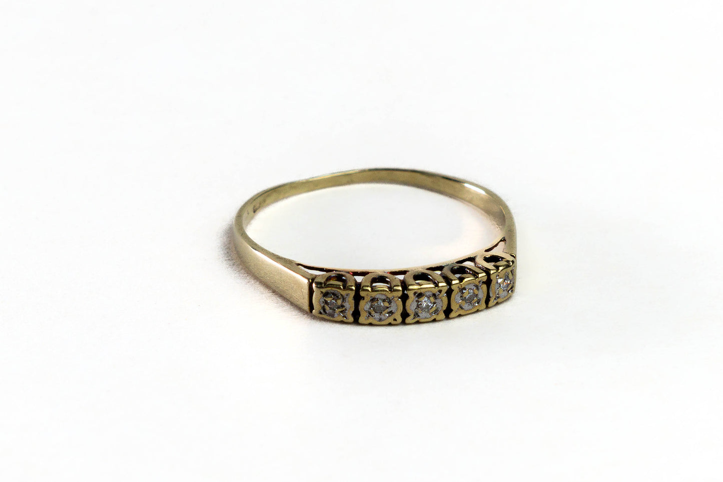 Gouden ring met diamanten